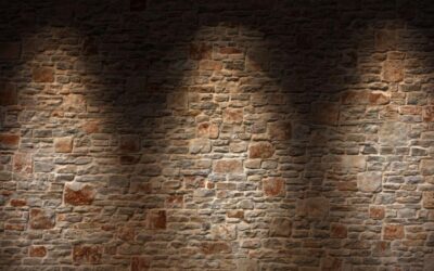 Les avantages de l’enduit imitation pierre pour vos murs intérieurs et extérieurs